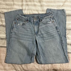 American Eagle Light Wash 90s Straight Distressed Denim Jeans Size 6 Regular